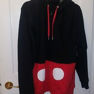 Disneyland mens large Mickey mouse sweater